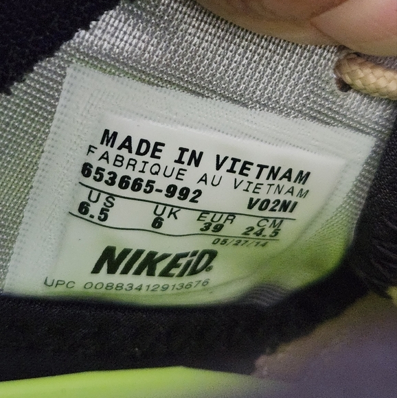 NikeID Roshe Run Youth Size 6.5 - Picture 9 of 10